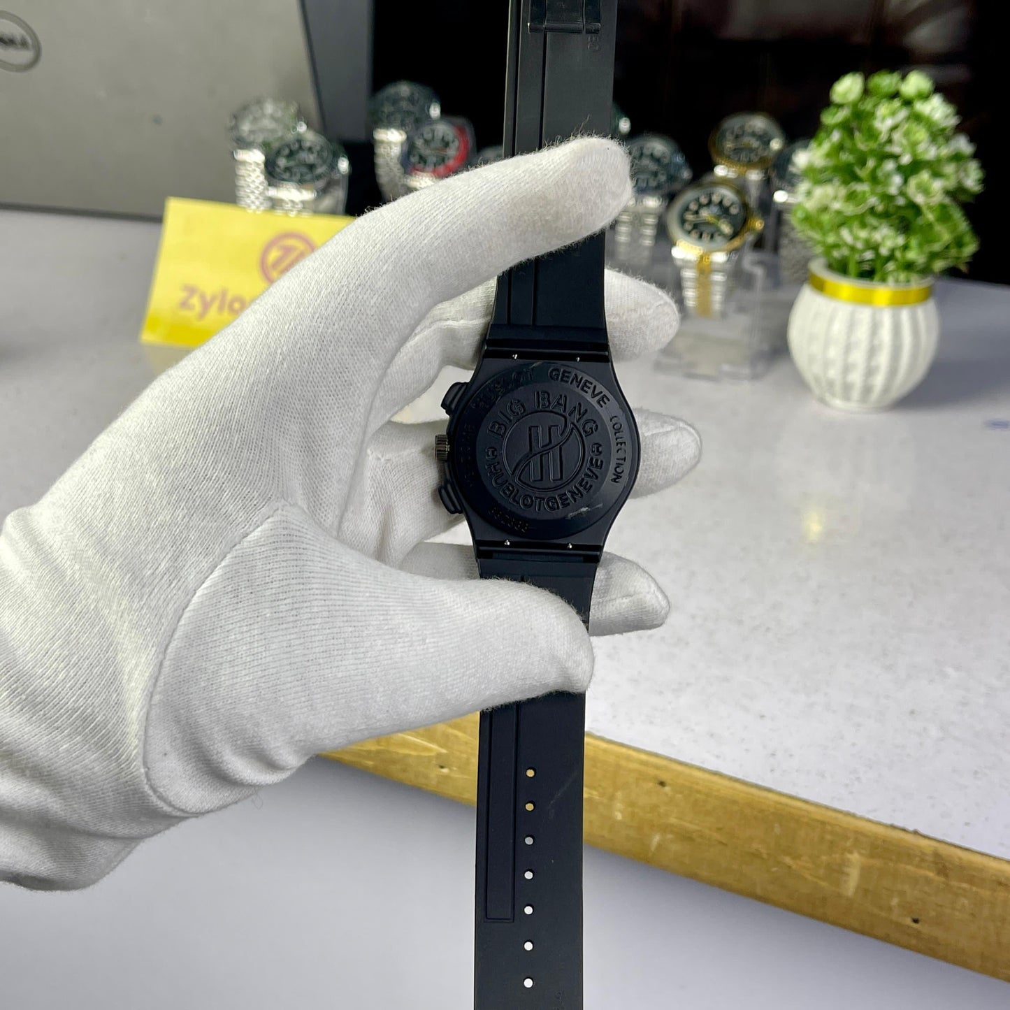 Hublot big bang HBB-703 ( summer sale flat 40% off )