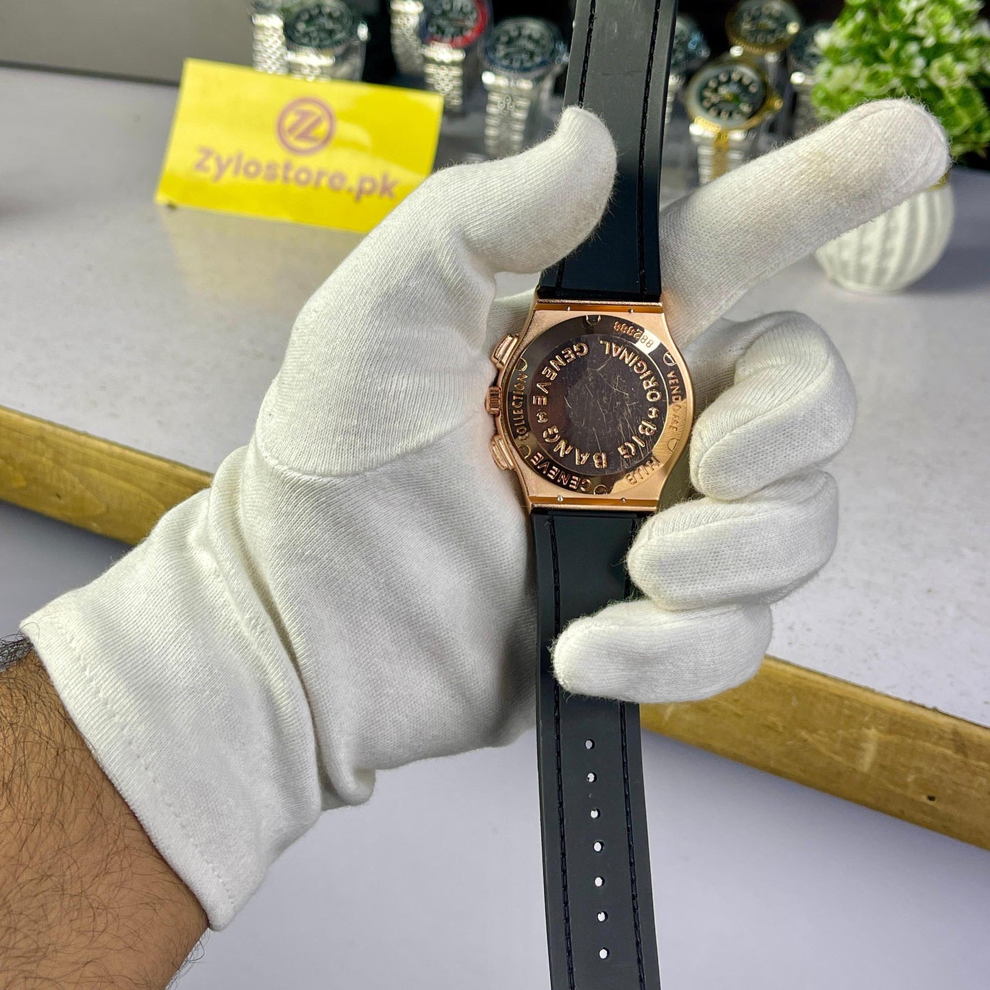 Hublot big bang HBB-704 ( summer sale flat 40% off )